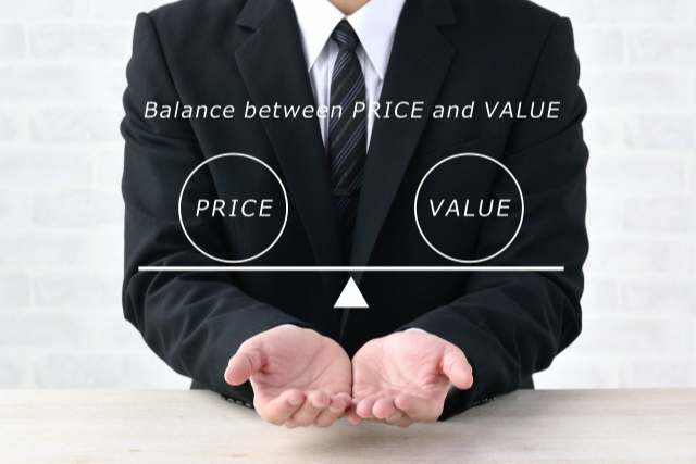 priceとvalueの天秤と男性