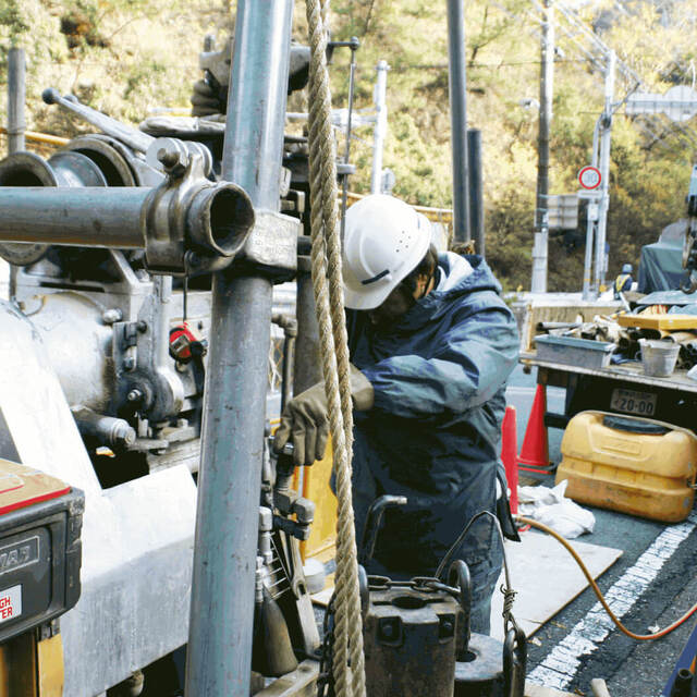 自社保有の機材と豊富なリソースで支える現場対応力